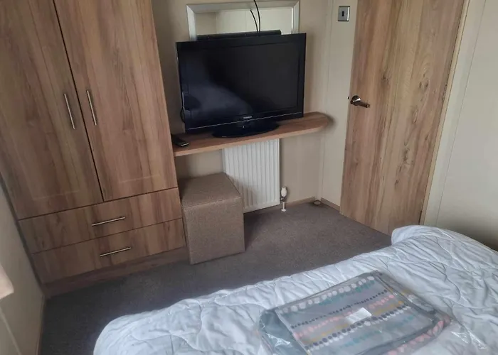 Pg144 On The Golden Palm Chapel St Leonards 3 Bed Deluxe