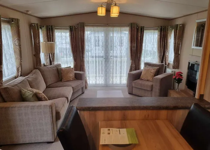 Pg144 On The Golden Palm Chapel St Leonards 3 Bed Deluxe